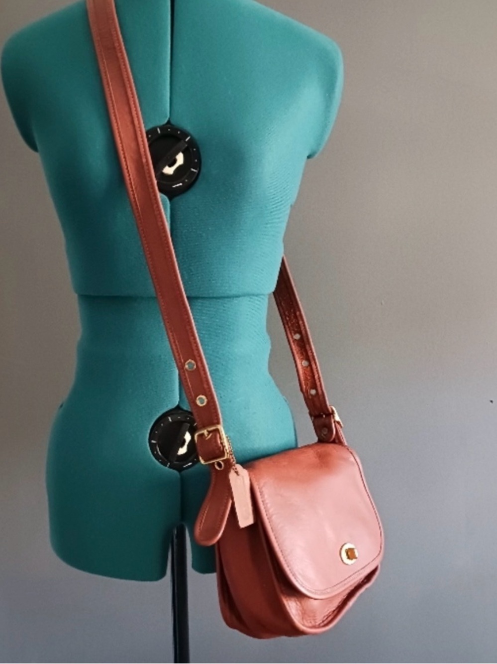 Rare Vintage Coach Leather Crossbody Trail Bag - Picture 3 of 12